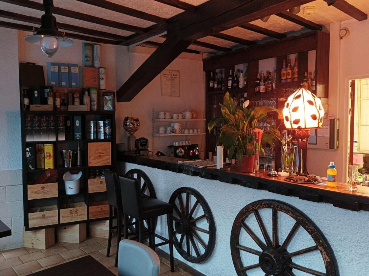 L' Auberge Campagnarde, Lourdes Poueyferre Bagian luar foto
