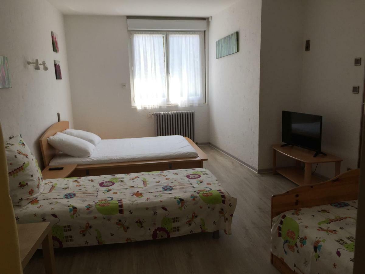 L' Auberge Campagnarde, Lourdes Poueyferre Bagian luar foto